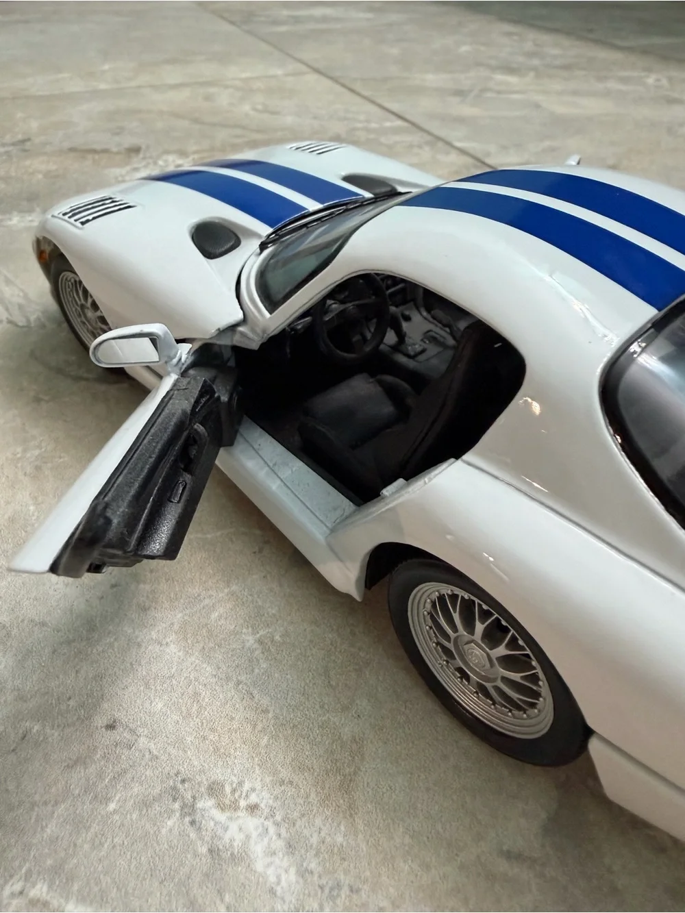 Dodge Viper GTS-R Coupe Diecast Car